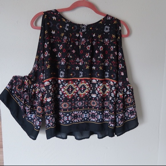 Boho Romeo&Juliet Couture bell sleeved flowy top - Picture 1 of 8